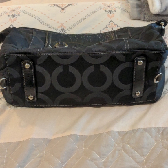 Coach purse - Picture 4 of 7